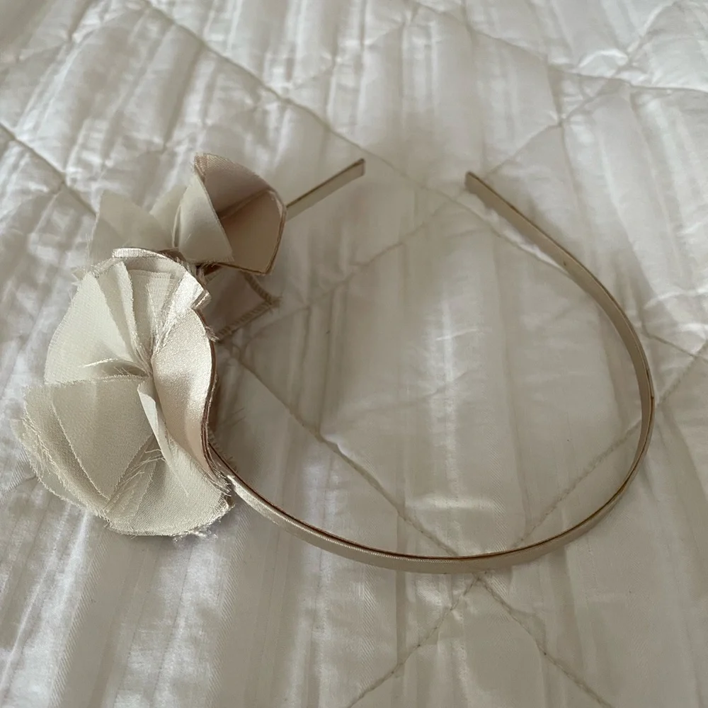 Elegant Cream Floral Headband